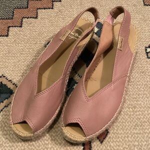 Elegant Mauve Leather Espadrilles